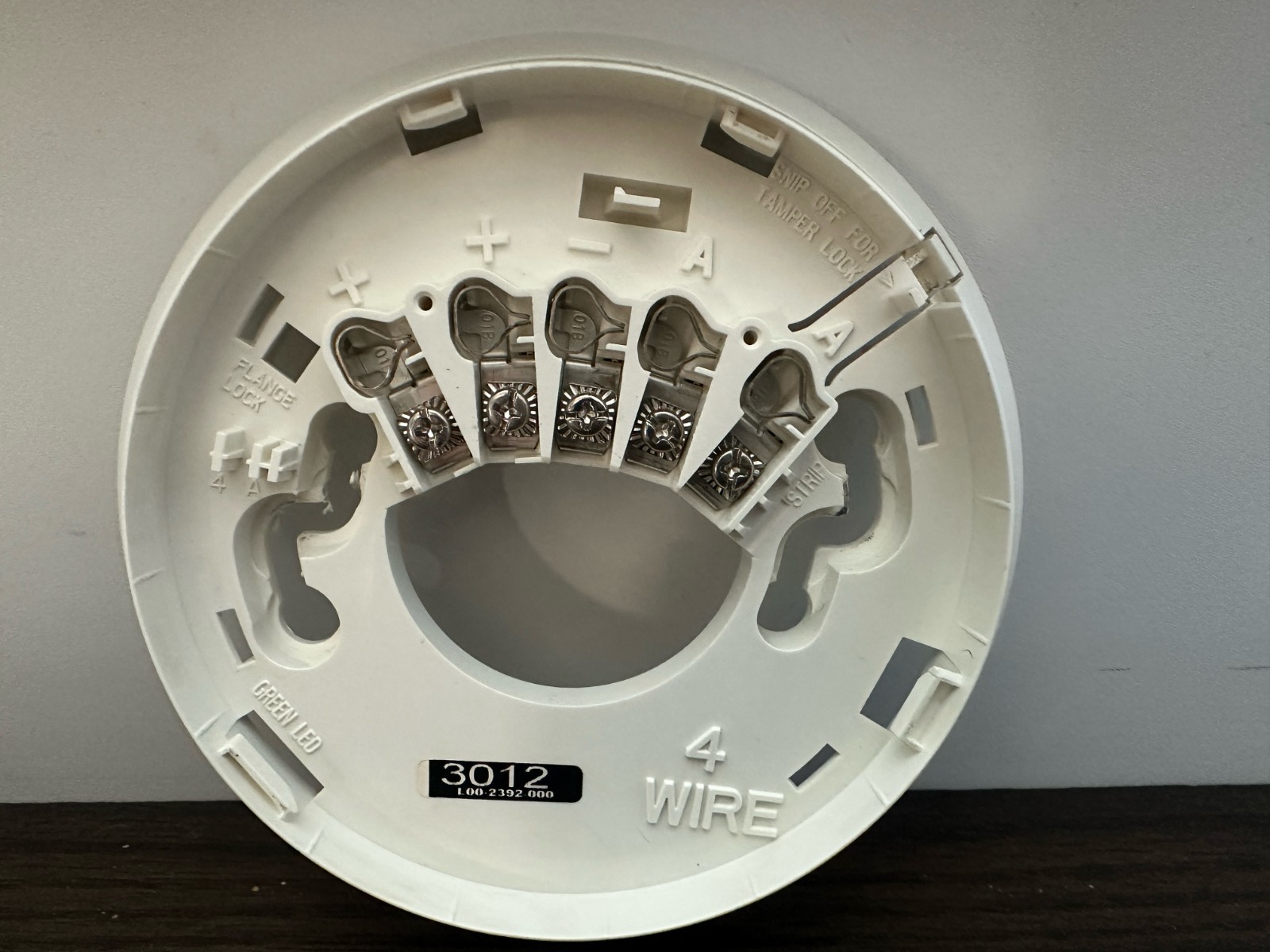 System Sensor 4WTA-B 4 Wire Plug-In Photoelectric with Base FREE SHIPPING !!