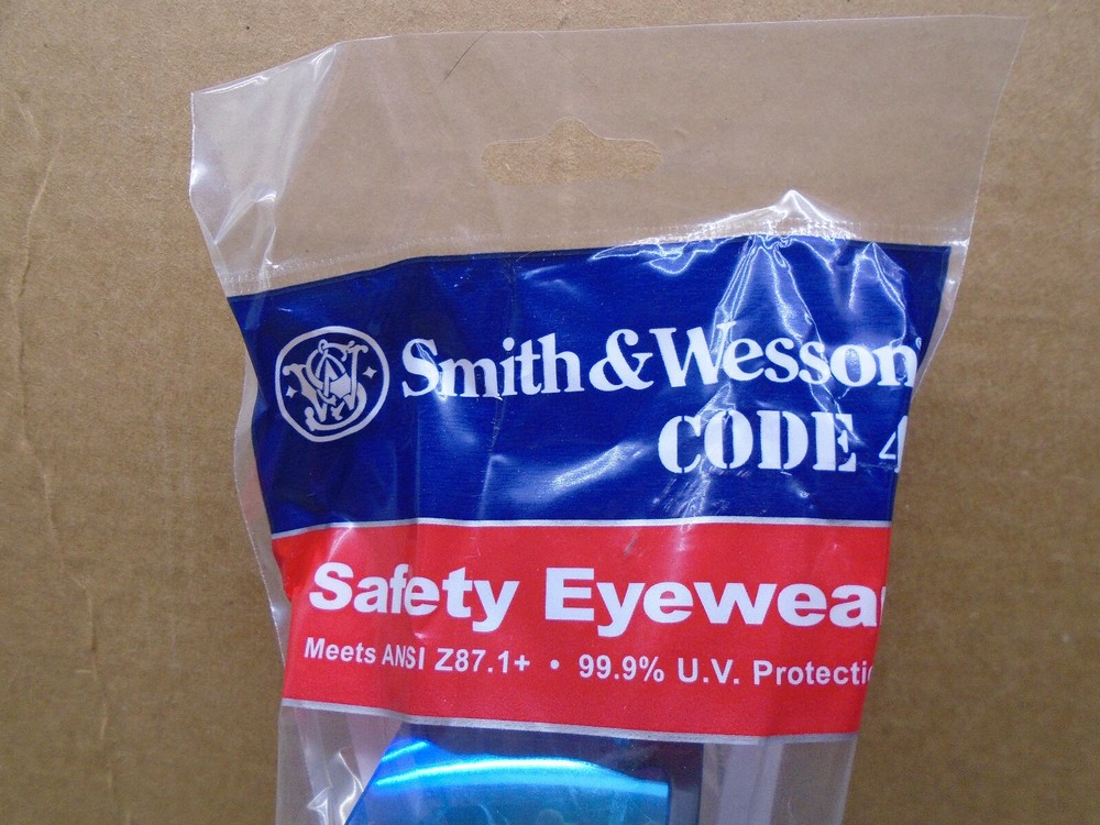 S&W Code 4 Smith & Wesson Safety Eyewear 3011688 Mirror lens Black Frame N190