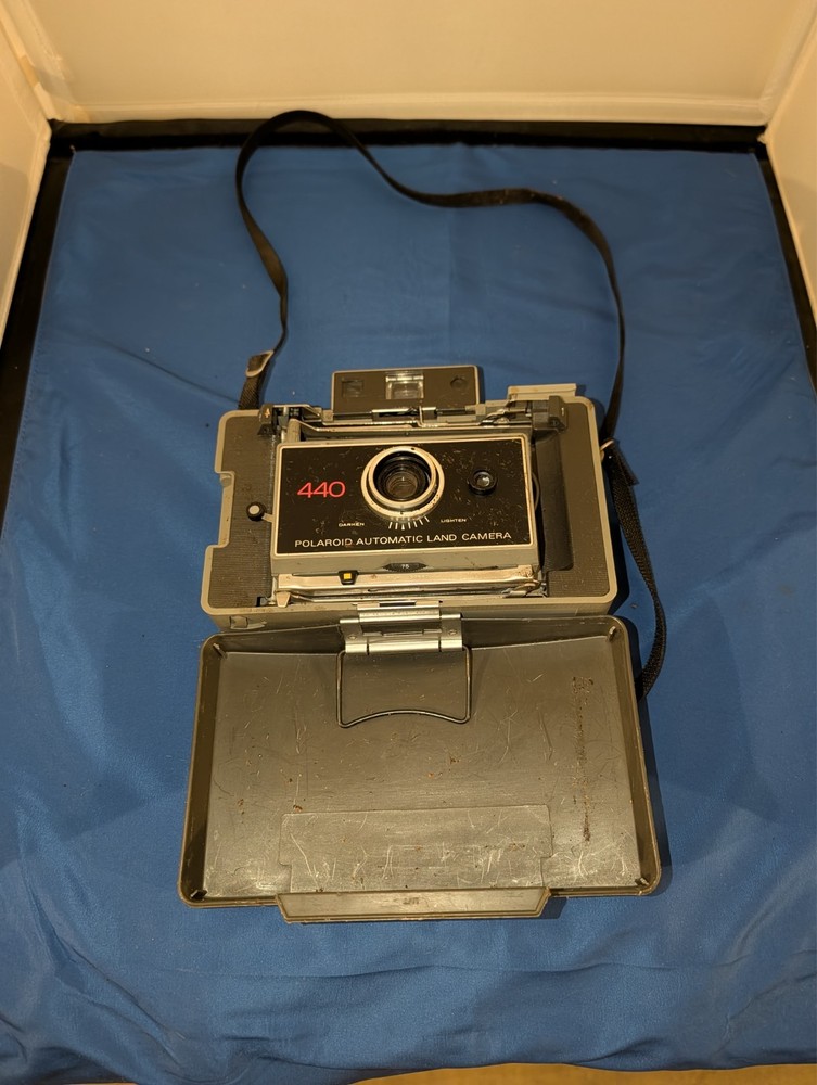 Vintage Polaroid 440 Automatic Land Camera UNTESTED