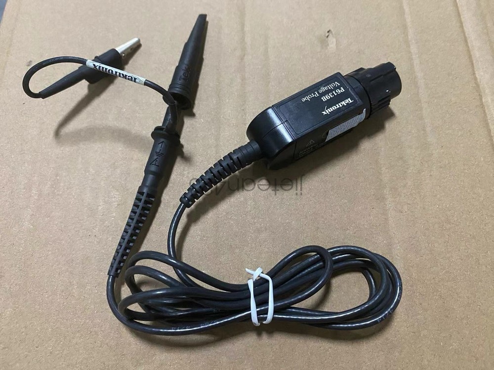 Tektronix P6139B Voltage Probe