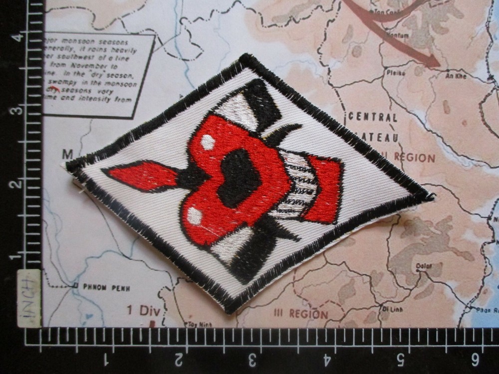 Patch_ US Air Force 2nd BOMBARDMENT Bomb Squadron (Heavy) Patch