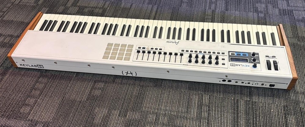 Arturia Keylab 88 Midi Controller