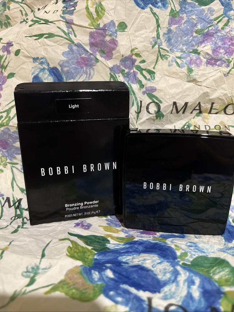 Bobbi Brown Bronzing Powder (light)