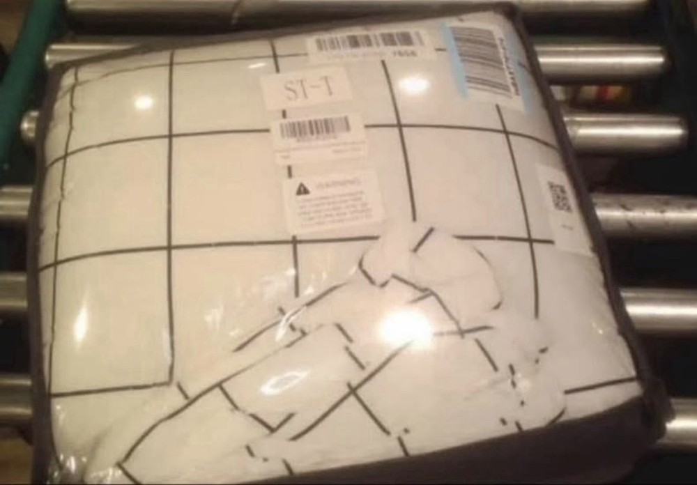Andency White Grid Comforter Twin