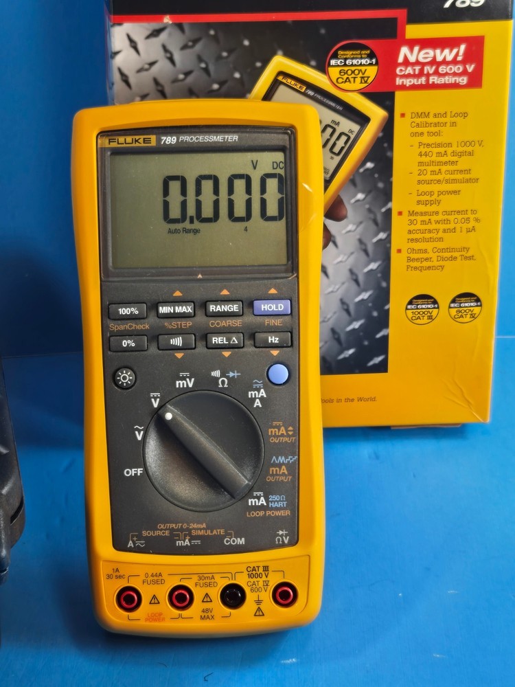 Fluke 789 Processmeter Process Calibrator Meter Multimeter NEW!