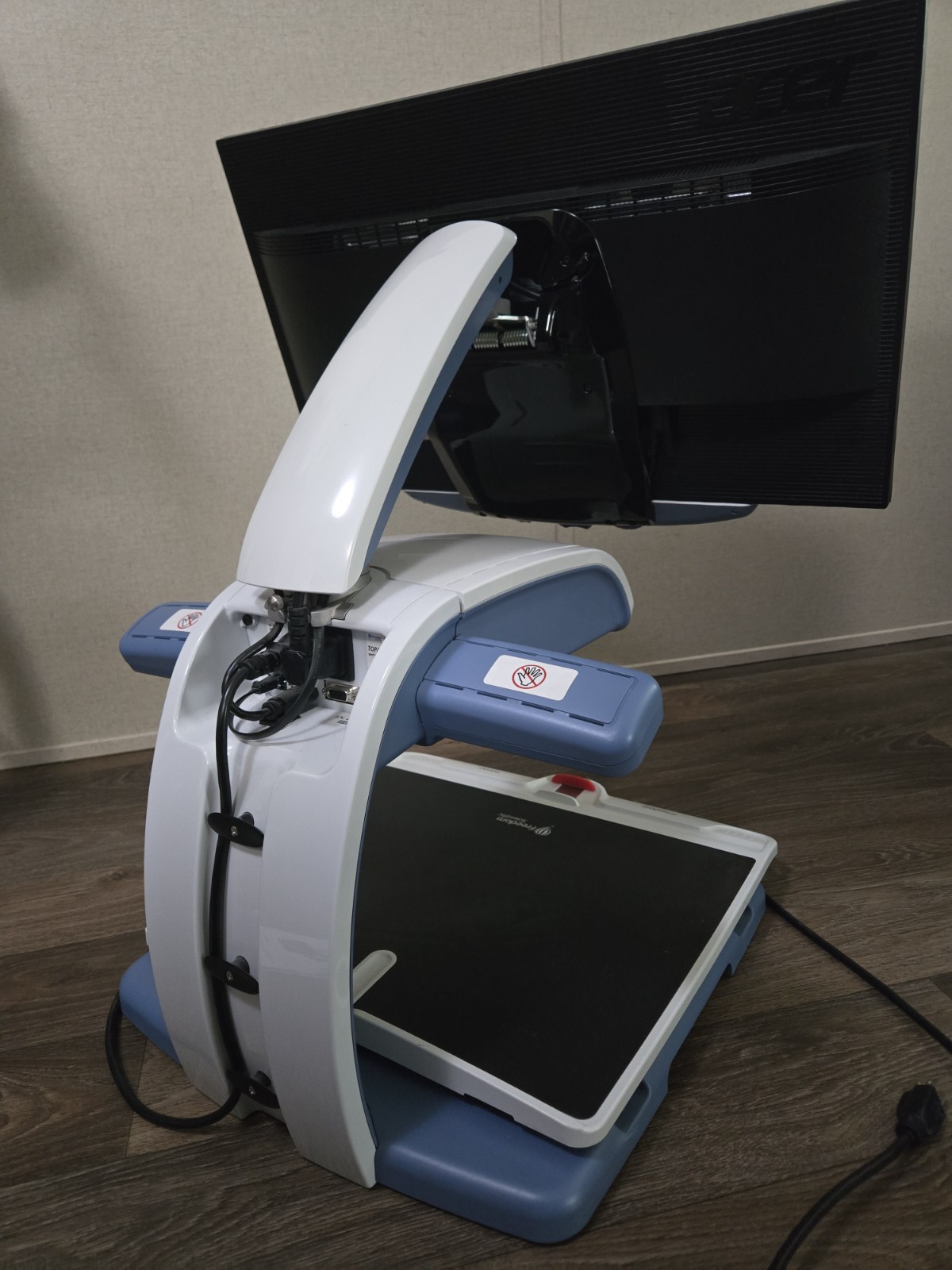 Freedom Scientific Topaz XL HD Video Magnifier 24" *please read description*