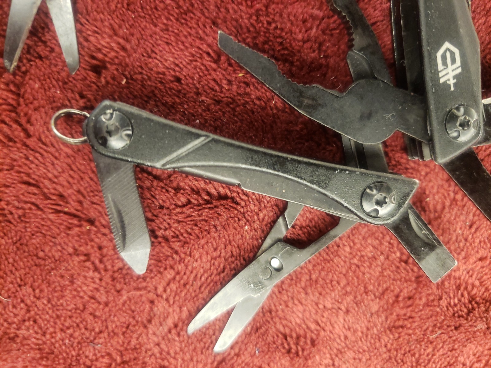 Lot of 2 Gerber Multi Tool Dime multiplier Black & Purple