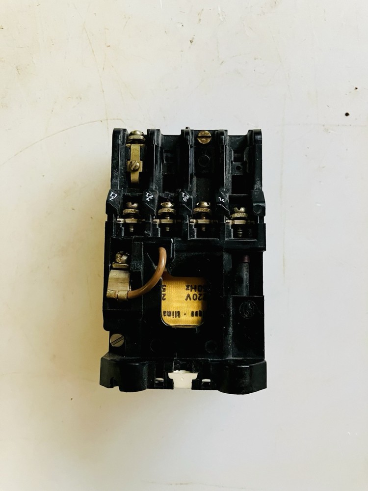 Klockner-Moller DIL 00-41 Contactor