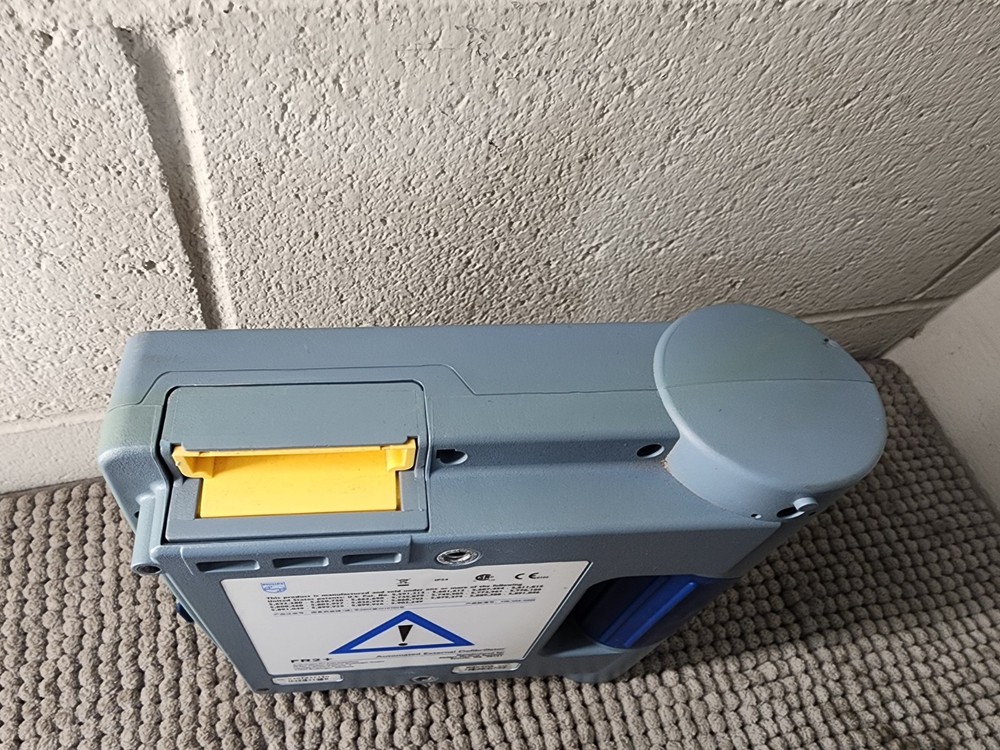 PHILIPS FR2+ HEARTSTART AUTOMATIC EXTERNAL AED No Pads W/BATTERY
