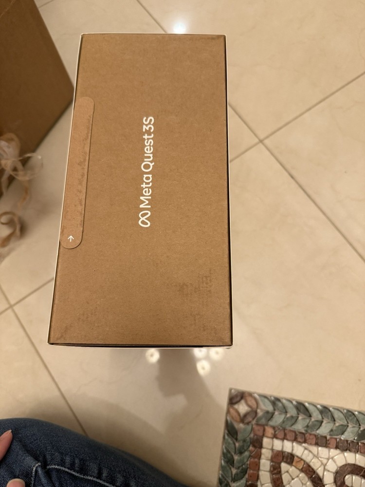 Meta Quest 3S 128Gb VR headset NEW