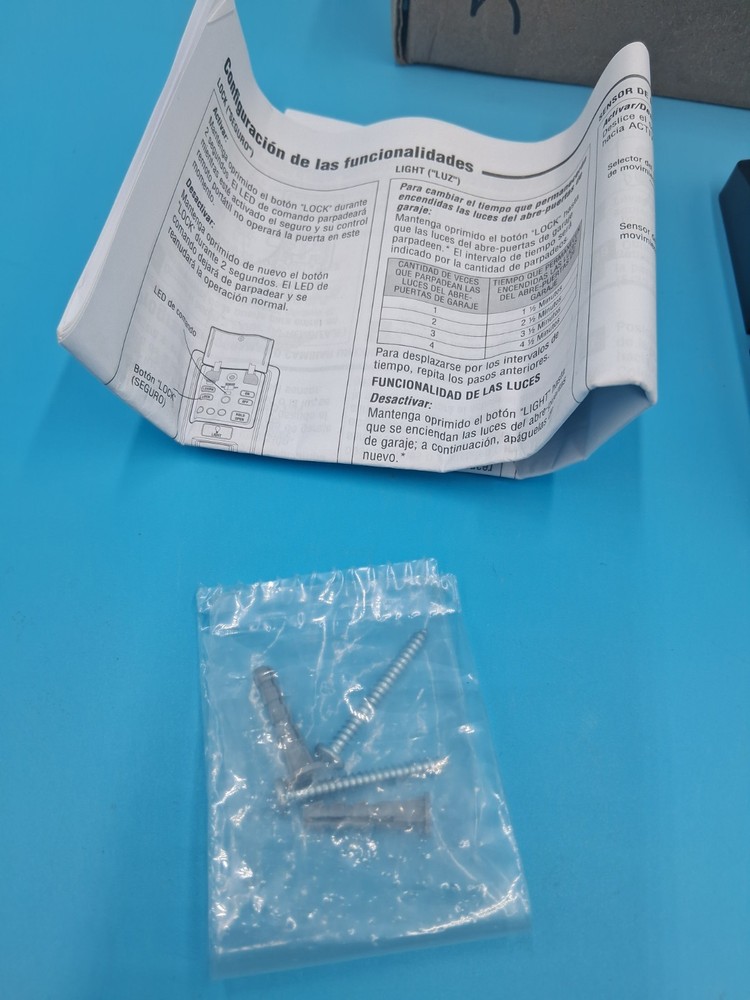 Chamberlain 41A7327-1 Motion Detecting Wall Control Console Security 2.0 TTC