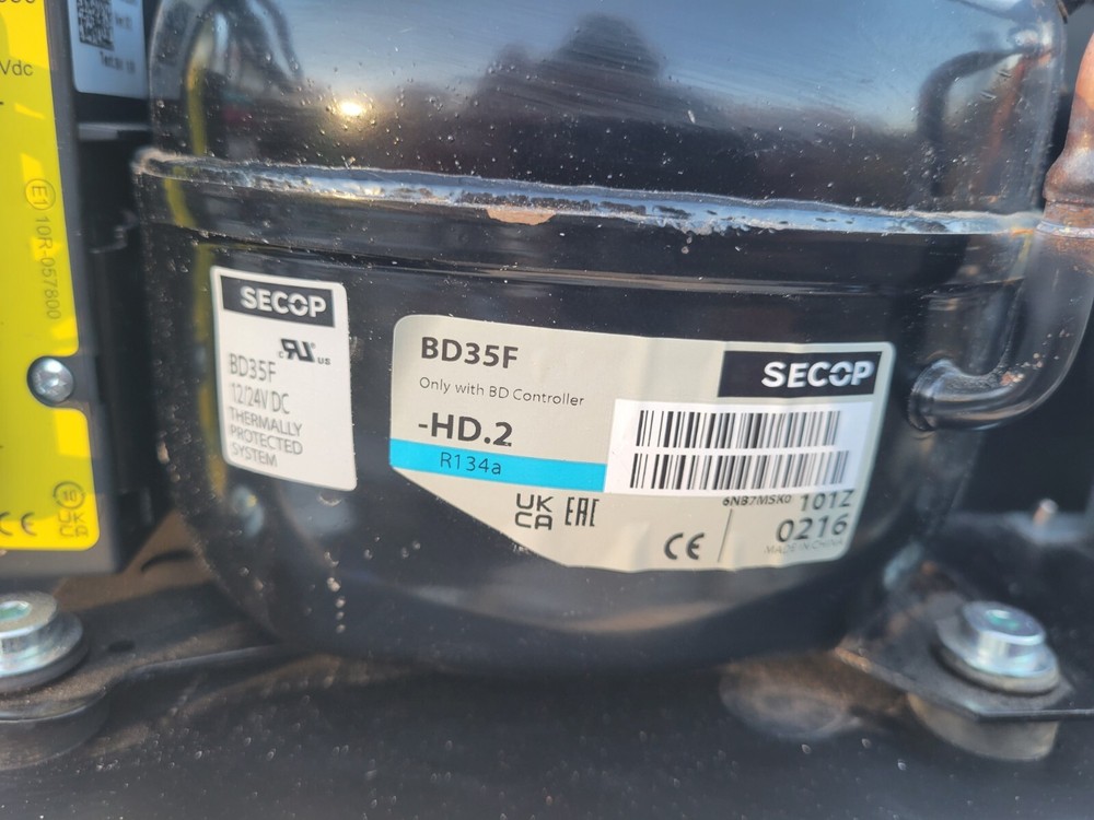 DOMETIC CD30-DCTB1 COOLMATIC DRAWER FRIDGE W/ COMPRESSOR - WHITE.