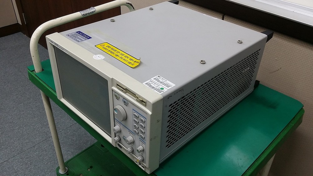 Agilent Logic Analyzer 16702B US41490463 no accessories