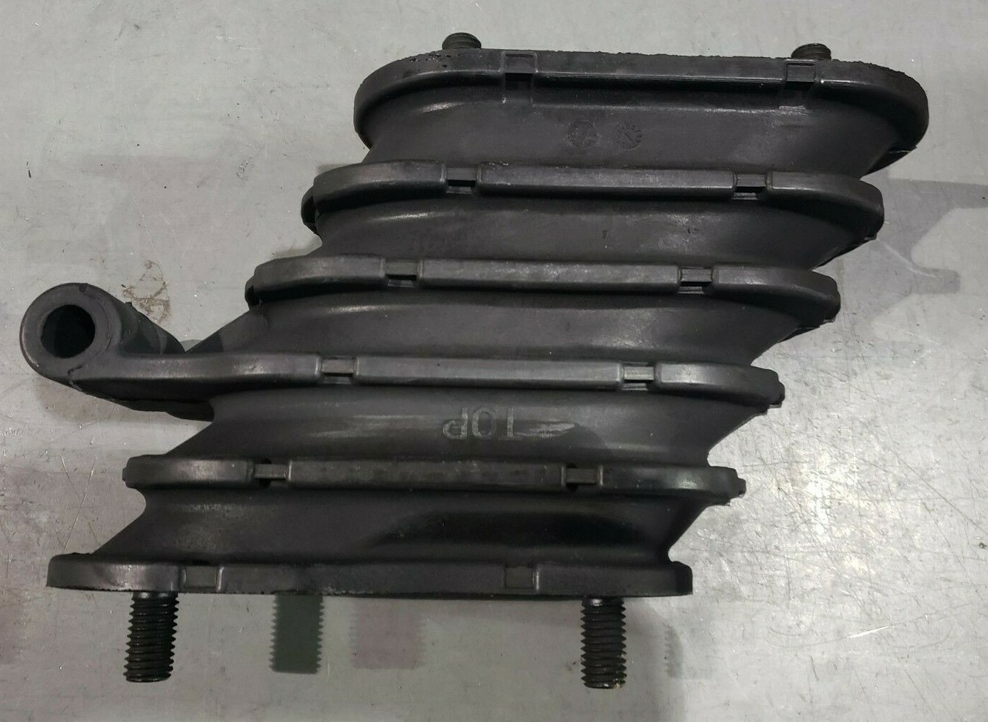 One Pair Hendrickson Haulmaax 460 Bolster Springs Wear Plate 64179-048 64179-037