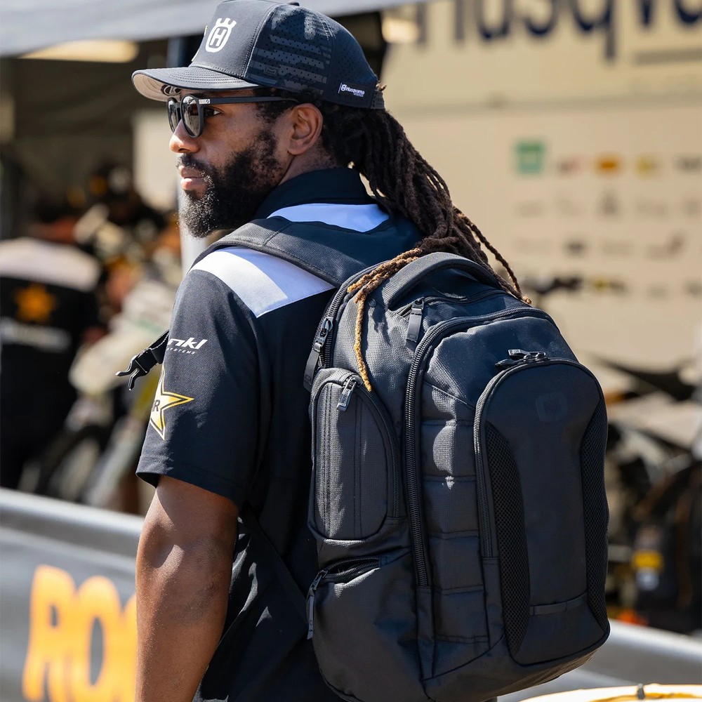 OGIO Squadron 2 Backpack Black - Durable and Spacious with Laptop Compartment
