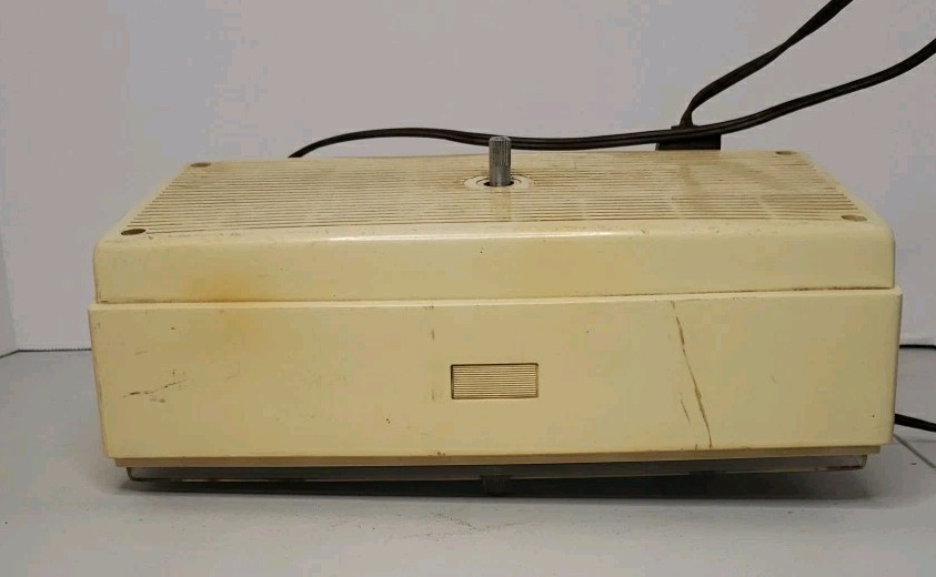 Vintage, Mid Century, 1961 Silvertone 2034 Clock & AM Radio, w/ Alarm, Untested