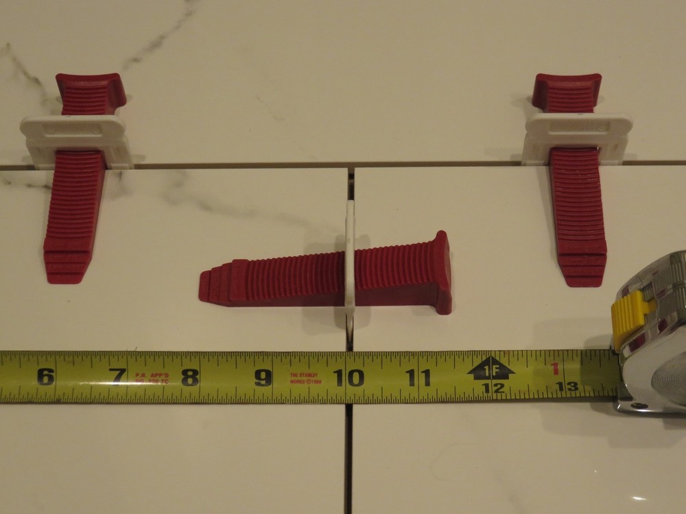 1/32" T-Lock 500 Clips - Perfect Level Master - Tile Leveling System spacers