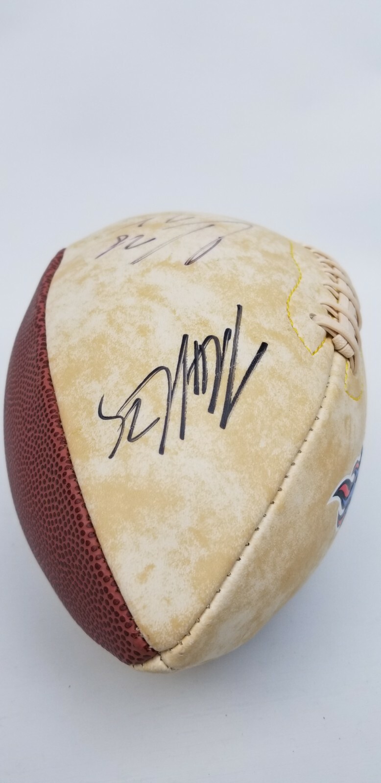 CHRIS JOHNSON Signed TENNESSEE TITANS limited edition football ball - free ship