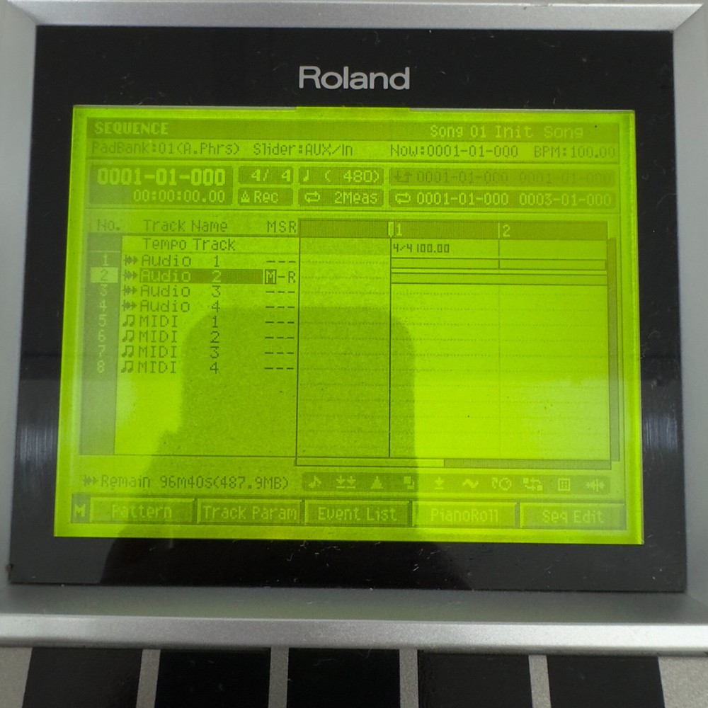 Roland MV-8000 Production Studio Sampler MIDI Sequencer Workstation