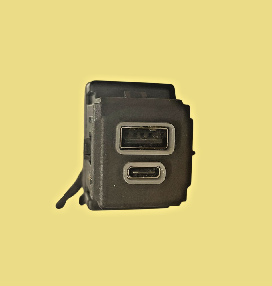 USB / Type-C Adapter for 2022 - 2025 Ram Promaster 68381663AA #4643