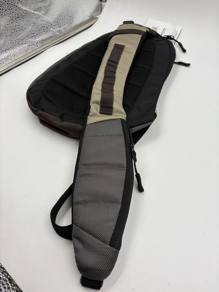 Star Wars: The Mandalorian - Sling/Hip Bag "New"