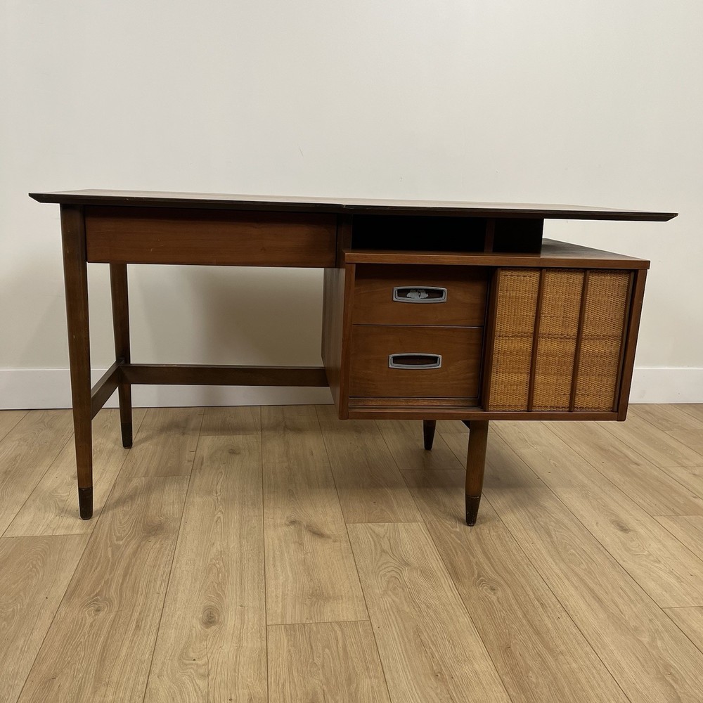 Mid-Century Modern Desk By Hooker For Mainline