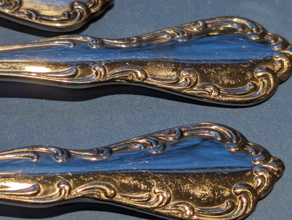 17 Pieces Oneida Stainless St Louis Flatware