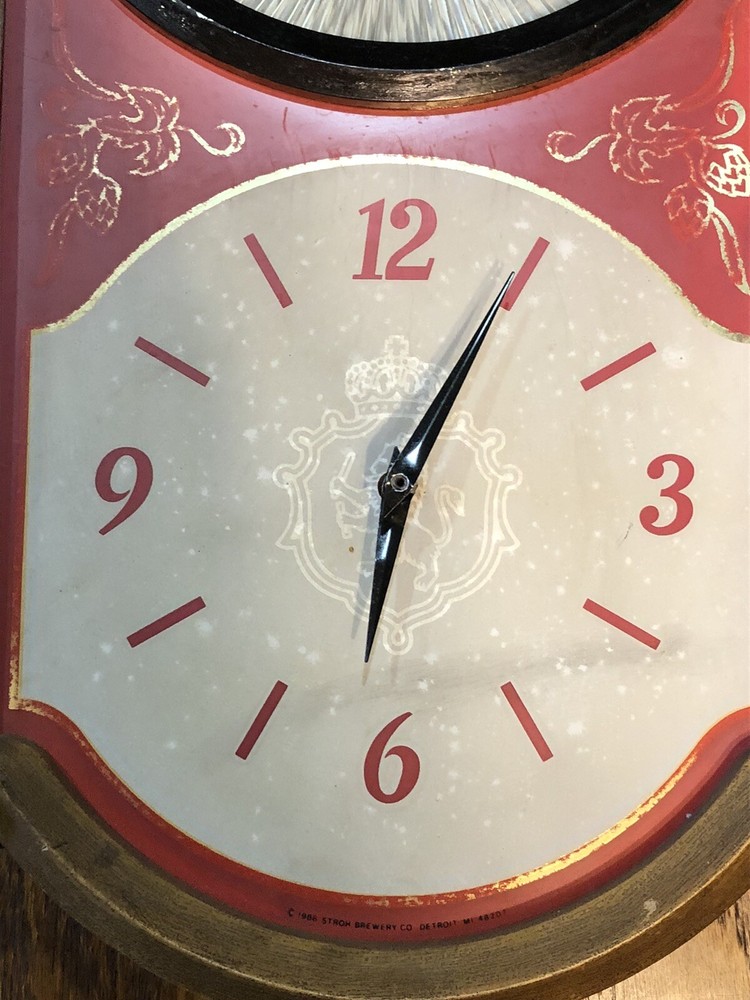 Vintage Stroh’s Lighted Clock Beer Sign (See Description)