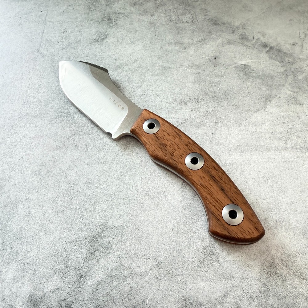 Smooth Walnut handles Scales for Kizer Rook