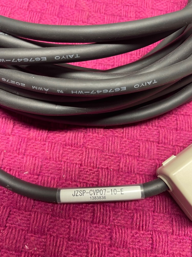 OEM YASKAWA JZSP-CVP07-10-E ENCODER CBL ABS W/BAT & 90° CONNECTOR 10M