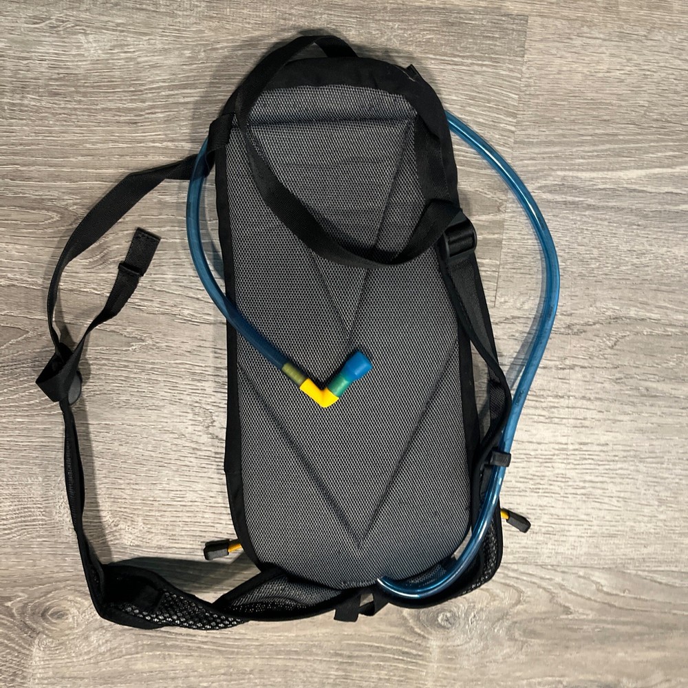 Camelbak Rogue Hydration Backpack With Bladder Blue Black Hiking Outdoor Biking