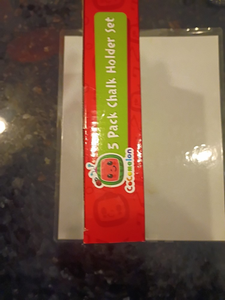 Cocomelon 5 Pack Chalk & Holder Set