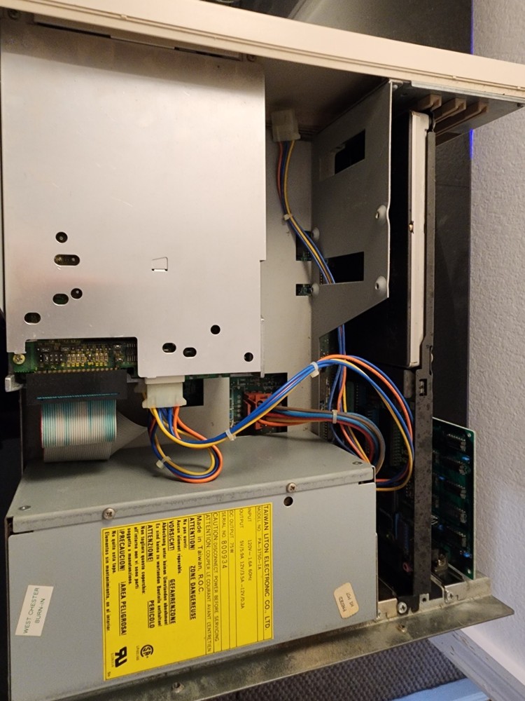 Commodore Colt Vintage Computer (works, needs hard disk)