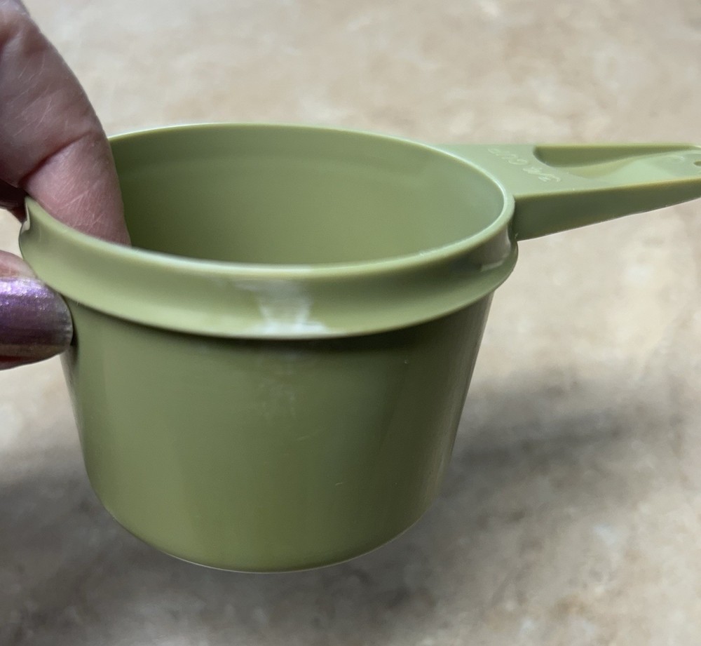 6 Vintage Tupperware Nesting Stacking Measuring Cups Set Avacado Green - READ