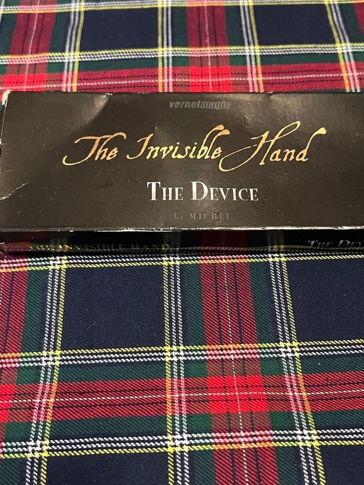 Second hand magic tricksB677 invisible hand holdout gimmick