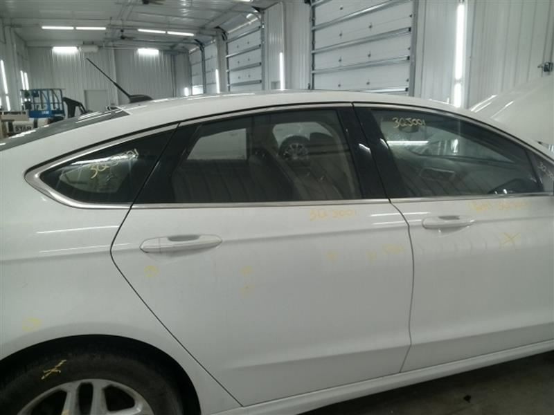 FUSION 2014 High Mounted Stop Light 104699486