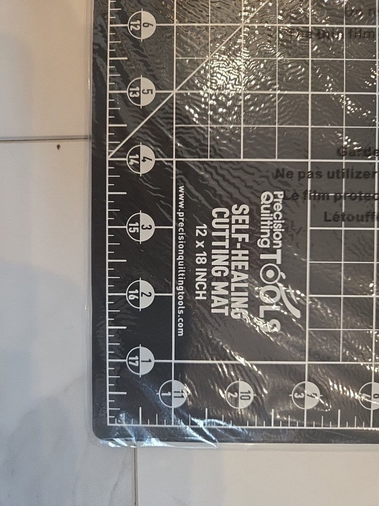 12" x 18" Self-Healing Cutting Mat – Precision Tools – Double-Sided Grid Sewing