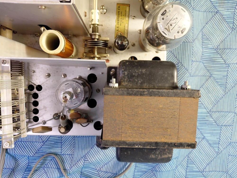 Johnson Viking Ranger Tube Transmitter Powers On Tubes Light Meter Works