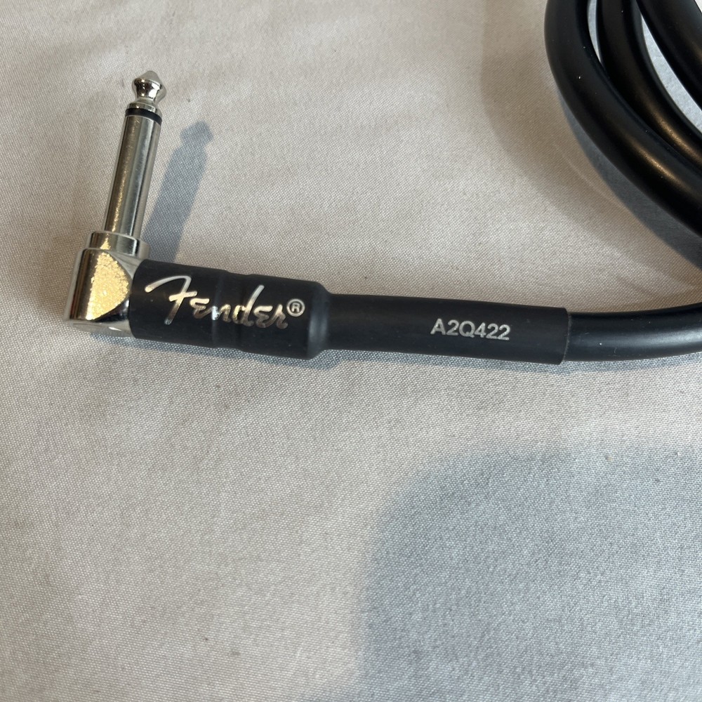 Fender Professional Series Angle to Angle Instrument Cable 3 ft. Black