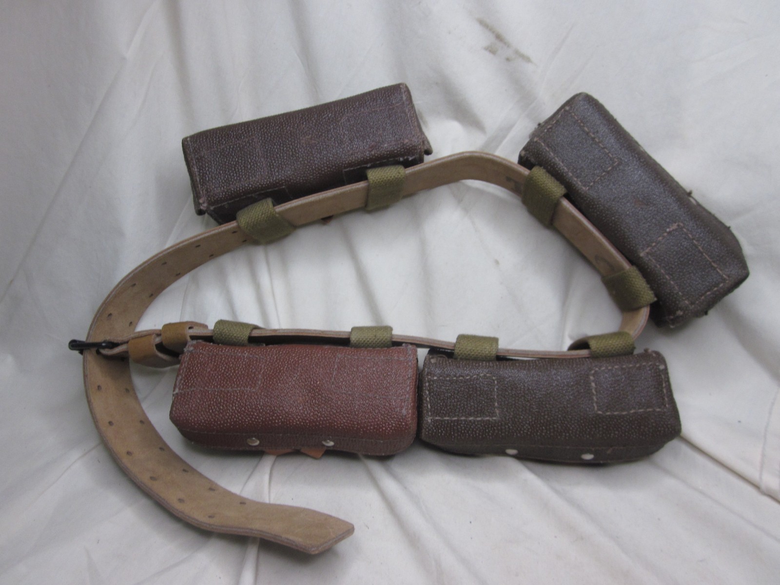 vintage T2 4 pouch bag ammo munition tactical leather military bandolier belt