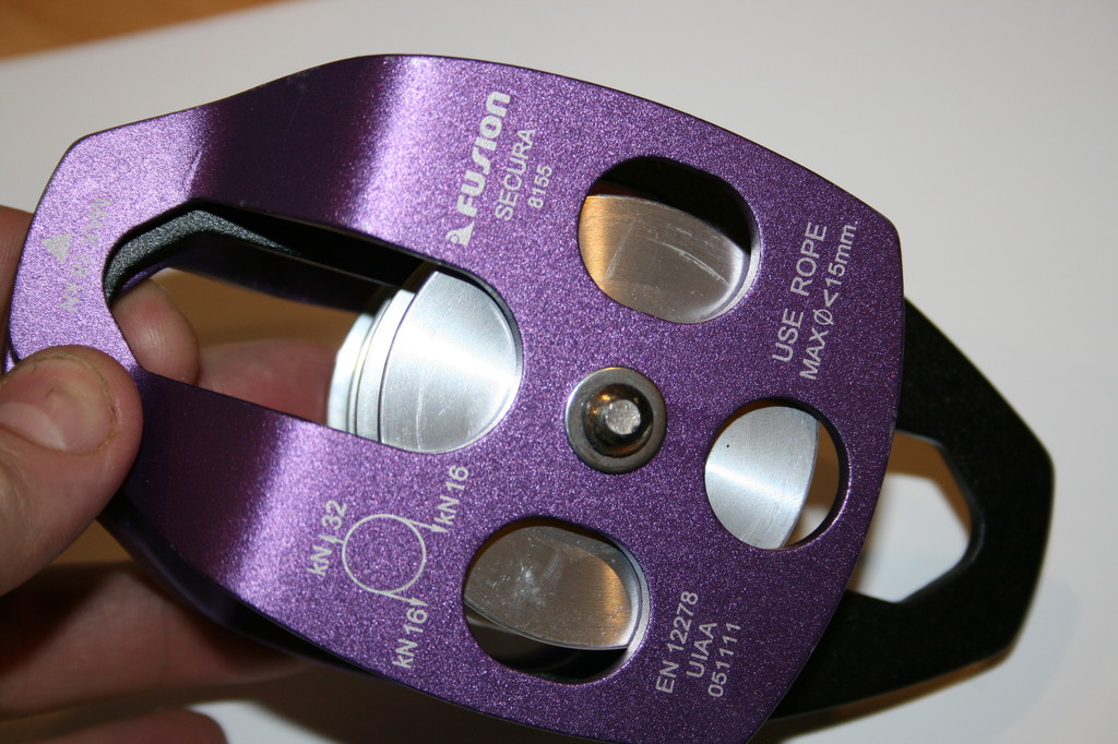 Large Aluminum Twin sheave Pulley will take any rope up to 5/8