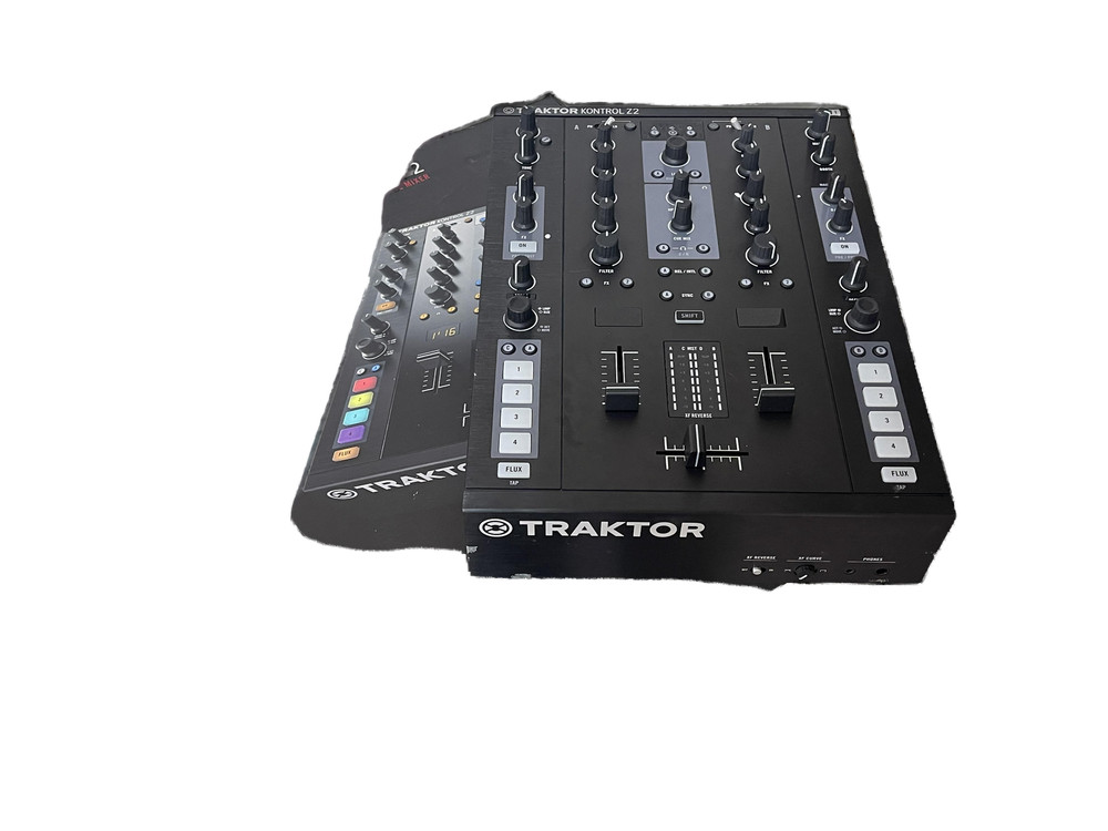 Native Instruments Traktor Kontrol Z2 2-Channel DJ Mixer Controller - Tested