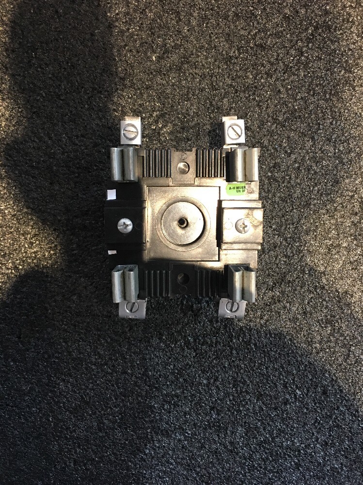 MURRAY OR CROUSE HAINDS METER SOCKET 125A 240V OBSOLETE RECONDITIONED