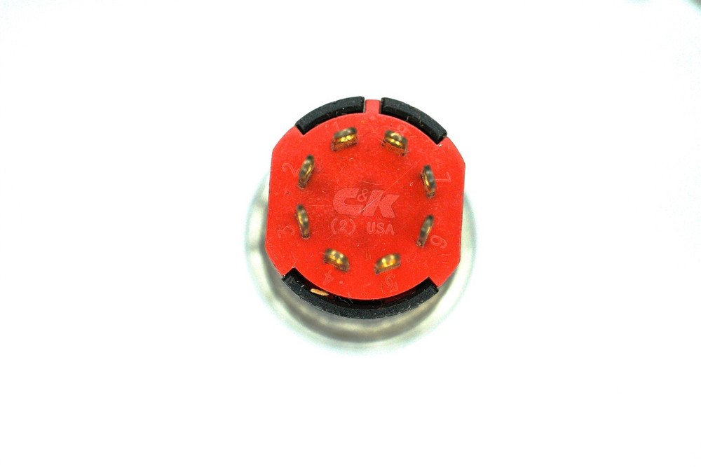 C&K 3 Position Switchlock Y Series w 2 Keys. 3 Position Electrical Key Switch