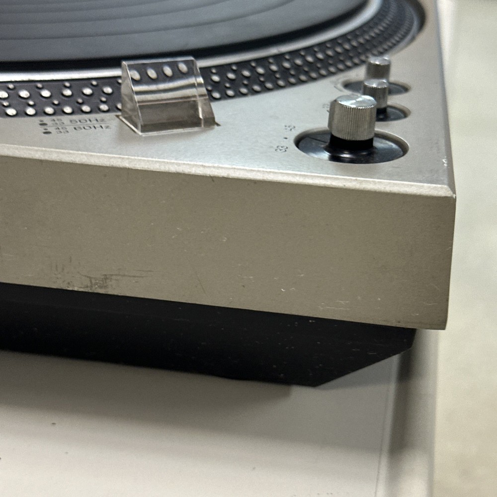 Vintage Technics SL-1650 Direct Drive Automatic Turntable Stacking Spindle READ