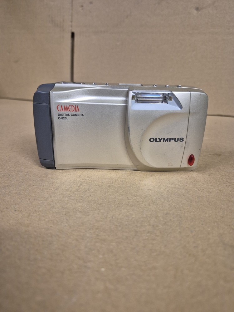 Olympus Camedia C-820L 1.3MP Compact Digital Camera Silver Untested