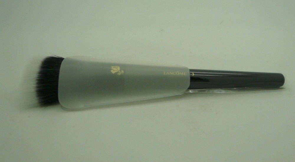 LANCOME Highlighting Illuminator Brush