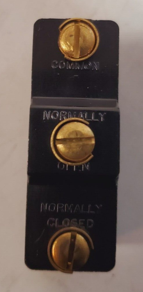 2 Quantity of Honeywell Micro Switch Large Basic Switches BZ-2R-A2 (2 Qty)