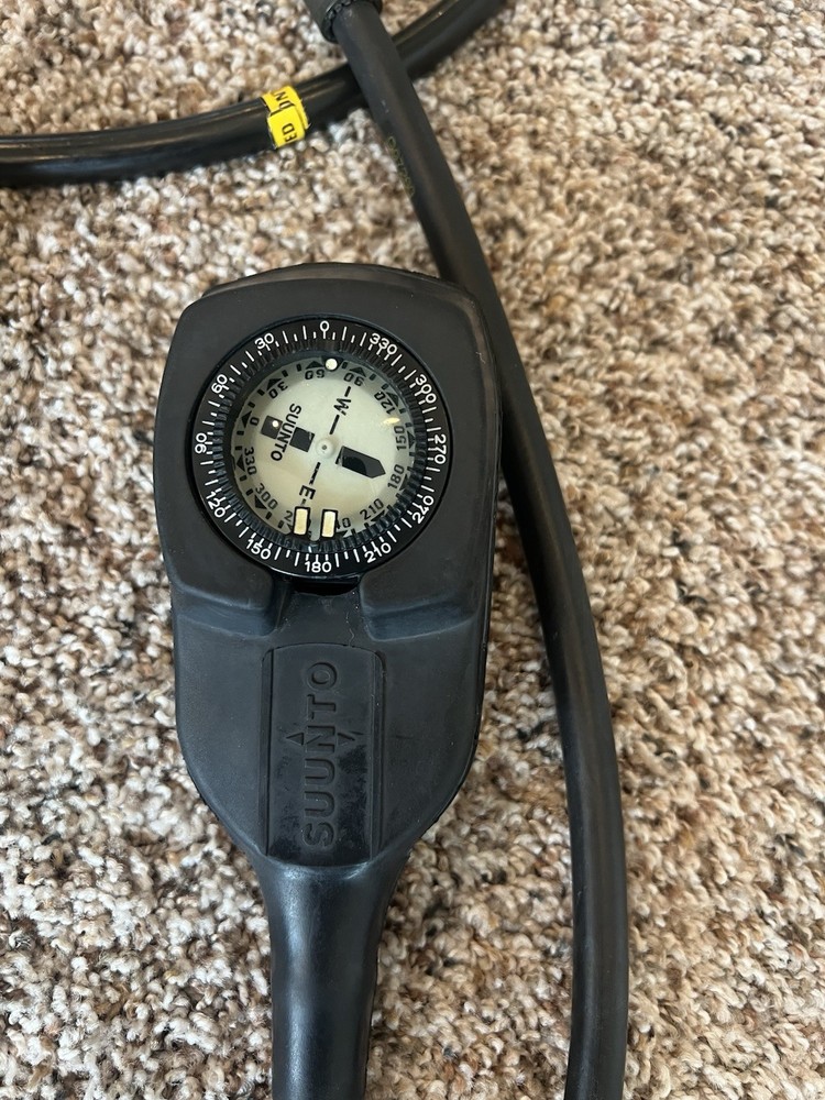 Seaquest Suunto Solution Dive Computer Console Regulator Octopus