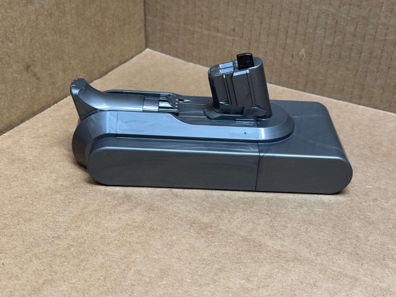 DYSON V15 OUTSIZE - SV47 / SV22 GENUINE OEM 3600mAh CLICK IN LI-ION BATTERY